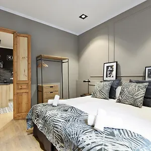  Apartment Sagrada266 By Chicstays Spain